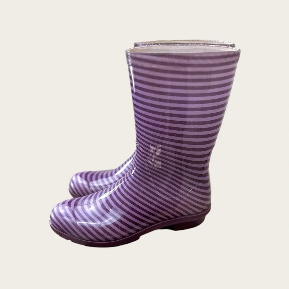 UGG size 6 Raana purple and black striped‎ Rain boots